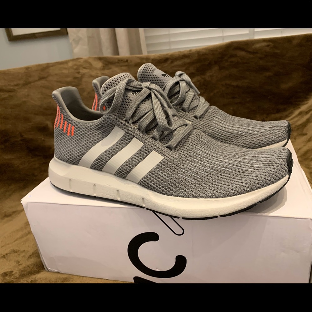 Adidas swift run